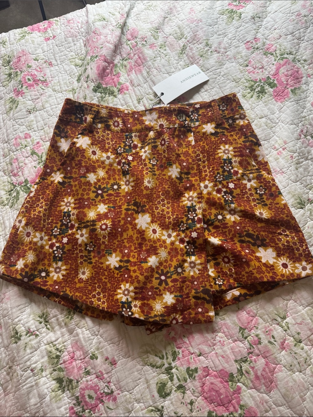 NWT Anniewear Women's Floral Rust Brown Skort